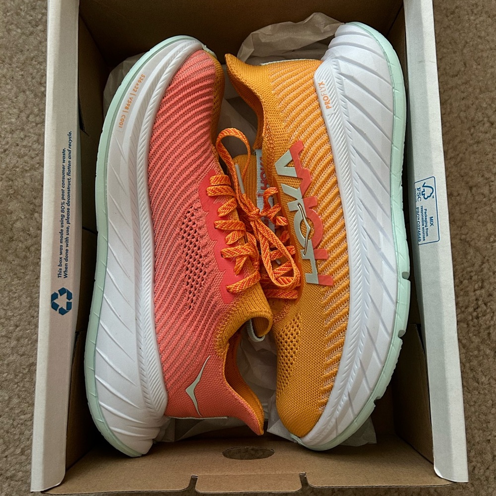 Hoka W Carbon x3